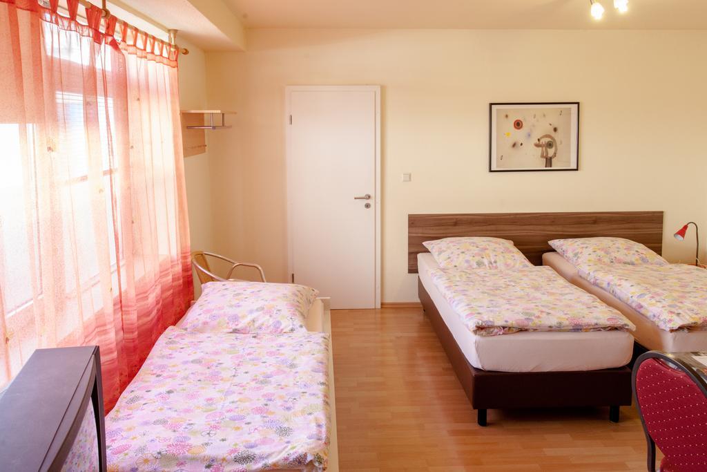 Pension Klingenstr. 23 Hotel Leipzig Room photo