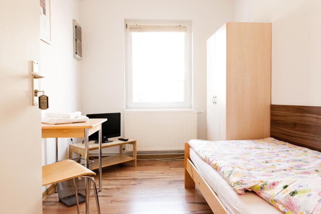 Pension Klingenstr. 23 Hotel Leipzig Room photo
